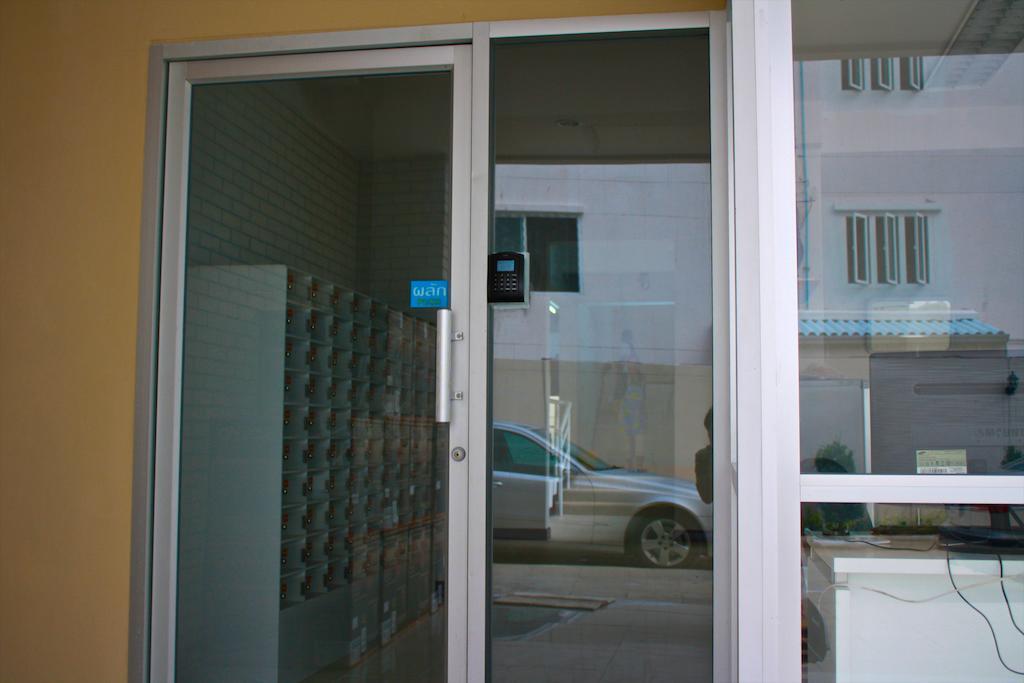 Baanbudsarin Apartment Сингбури Экстерьер фото